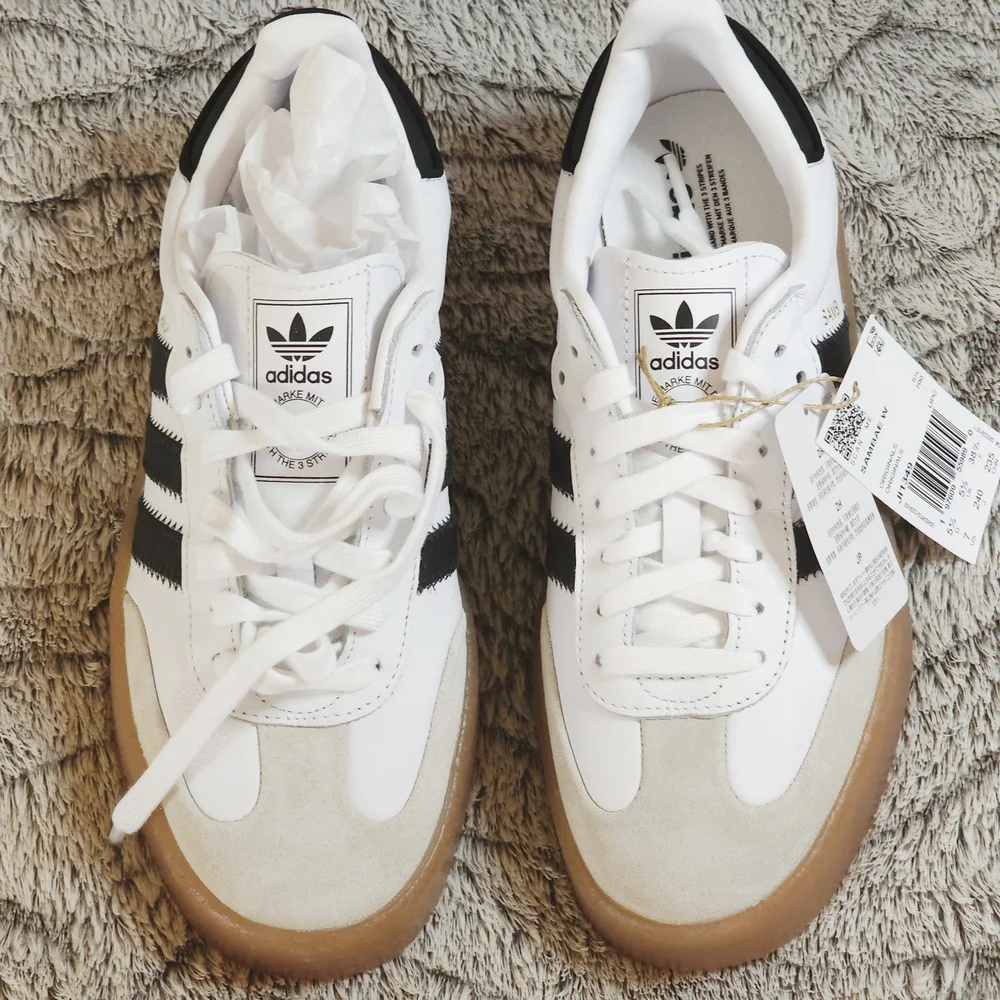 🔥 adidas Originals Sambae Platform Sneakers - White/Black/Gum - Women’s Size 7 - Picture 2 of 7